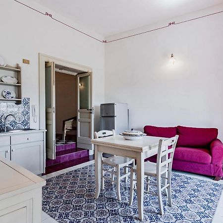 Gli Iris Apartments By Wonderful Italy Лингуаглоса Екстериор снимка