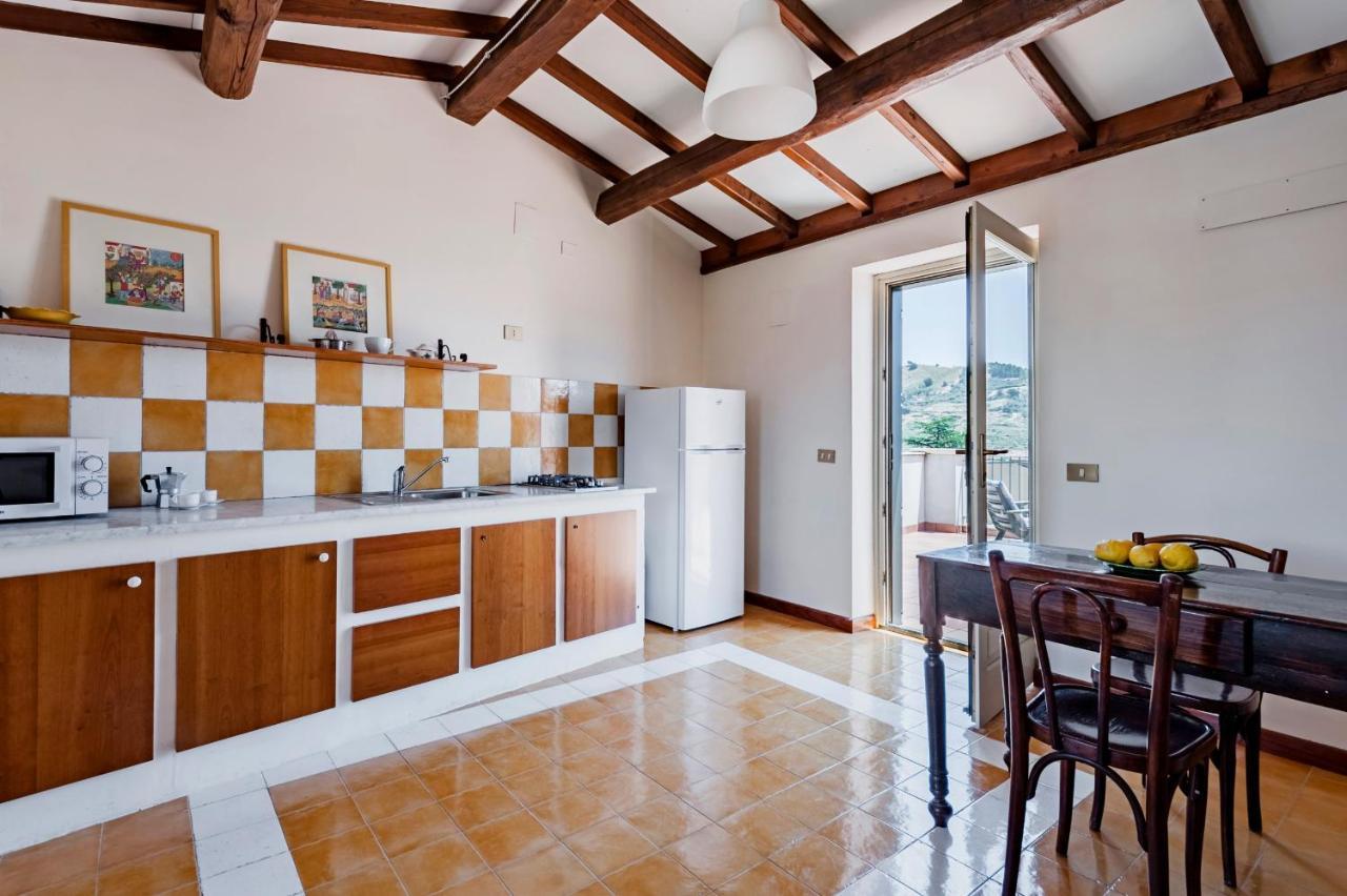 Gli Iris Apartments By Wonderful Italy Лингуаглоса Екстериор снимка