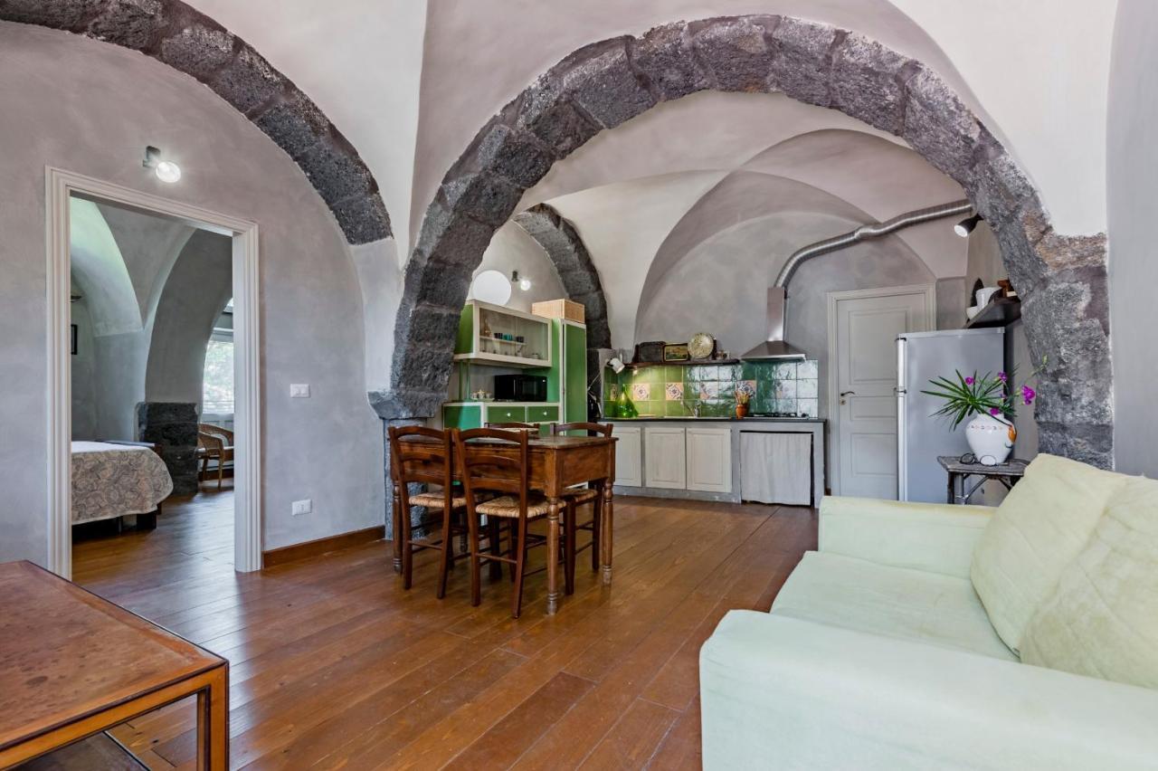 Gli Iris Apartments By Wonderful Italy Лингуаглоса Екстериор снимка
