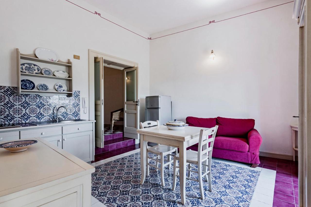 Gli Iris Apartments By Wonderful Italy Лингуаглоса Екстериор снимка