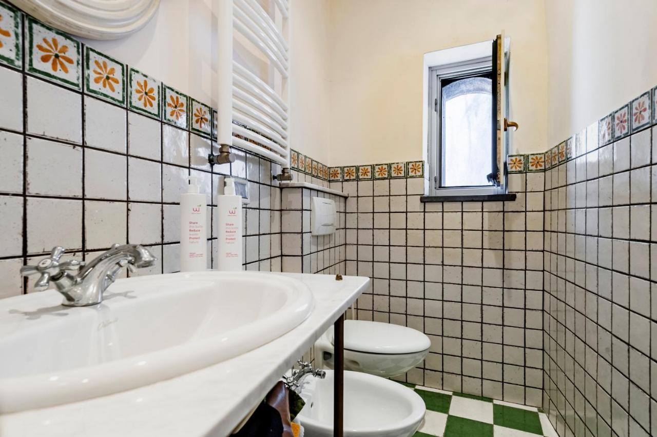 Gli Iris Apartments By Wonderful Italy Лингуаглоса Екстериор снимка