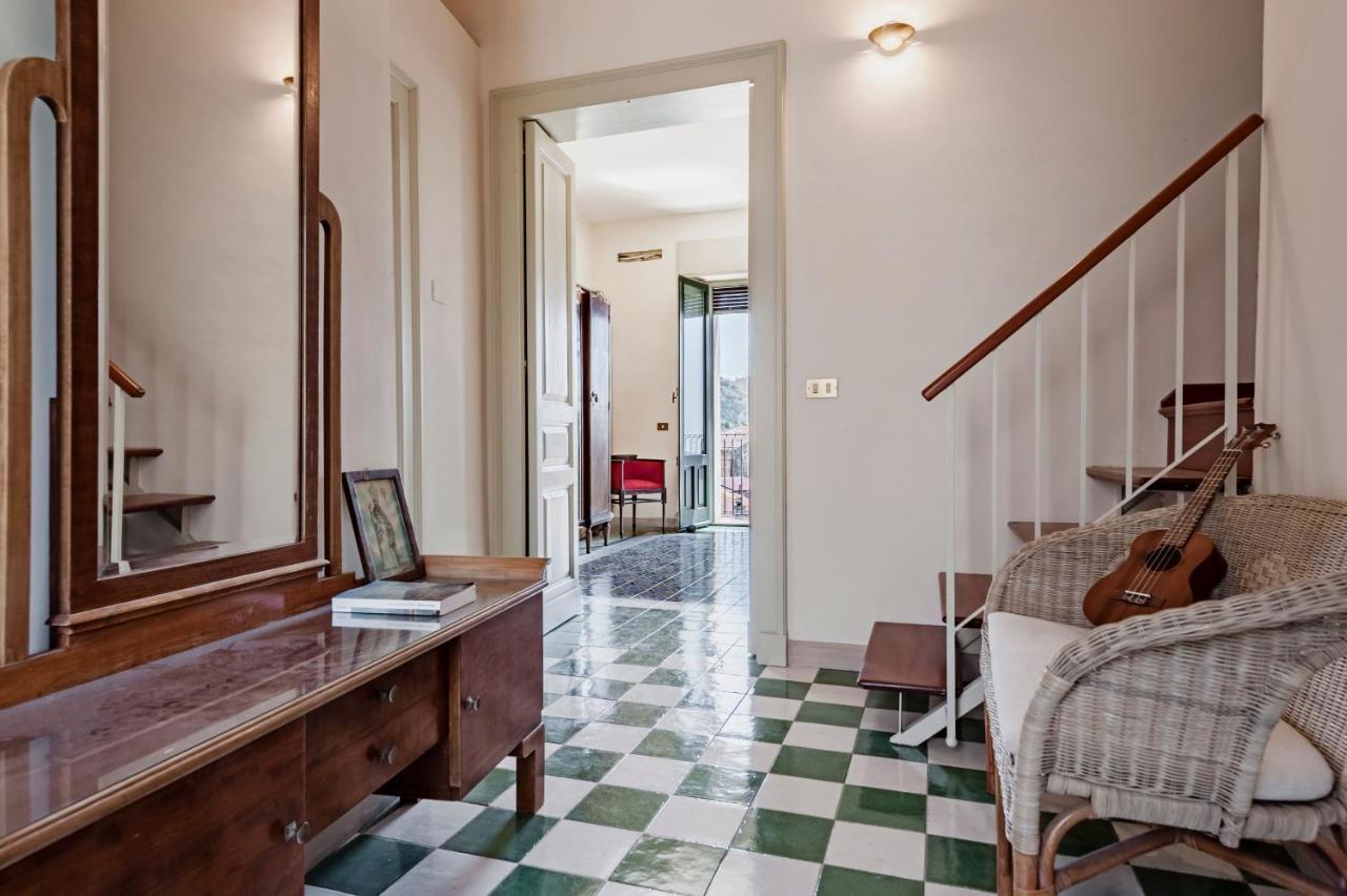 Gli Iris Apartments By Wonderful Italy Лингуаглоса Екстериор снимка