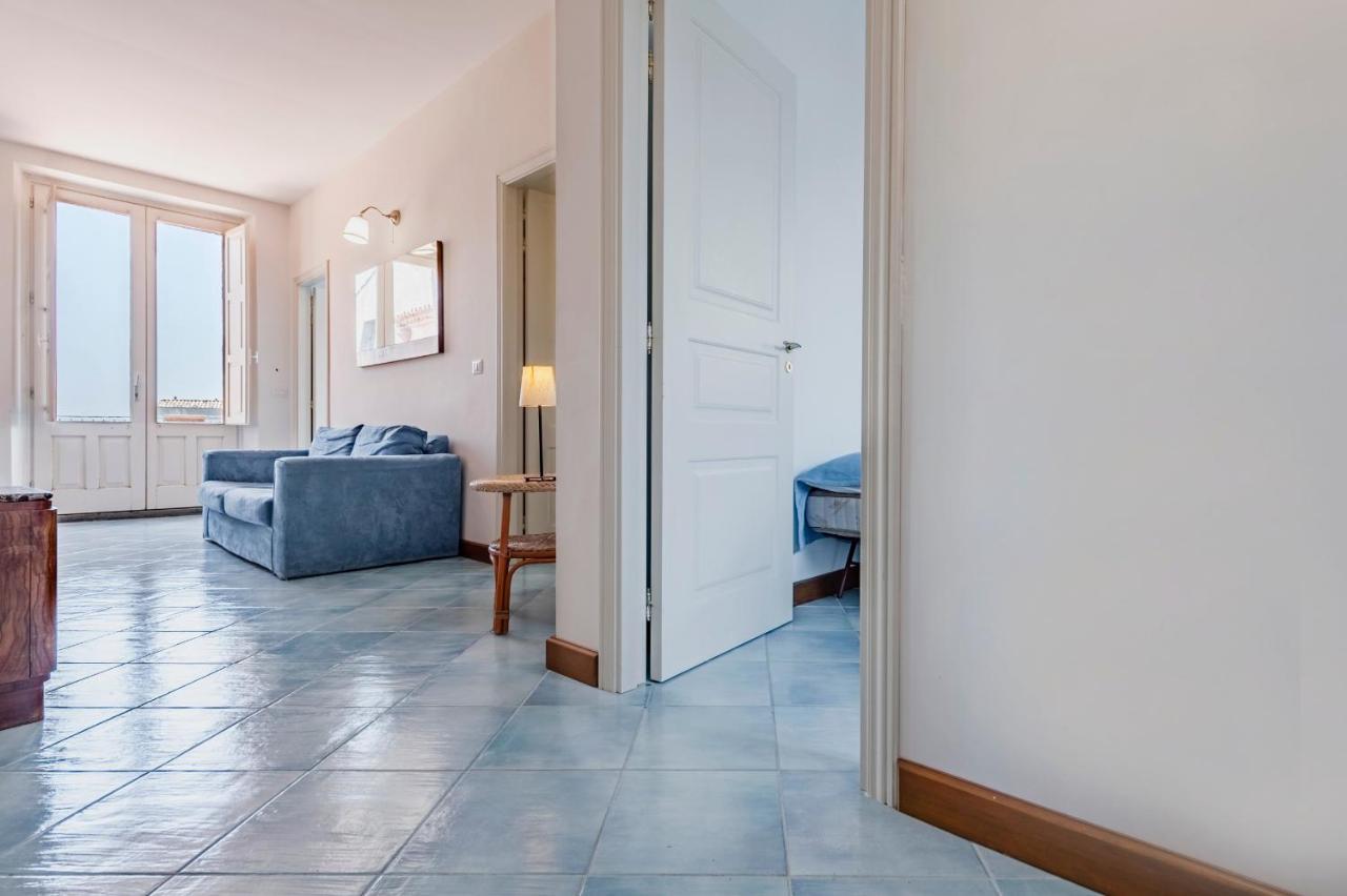 Gli Iris Apartments By Wonderful Italy Лингуаглоса Екстериор снимка
