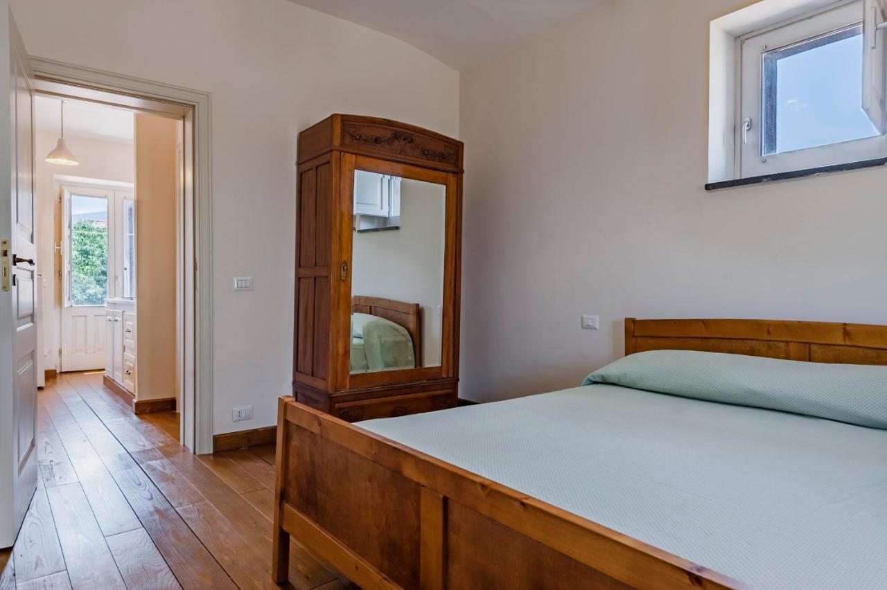 Gli Iris Apartments By Wonderful Italy Лингуаглоса Екстериор снимка